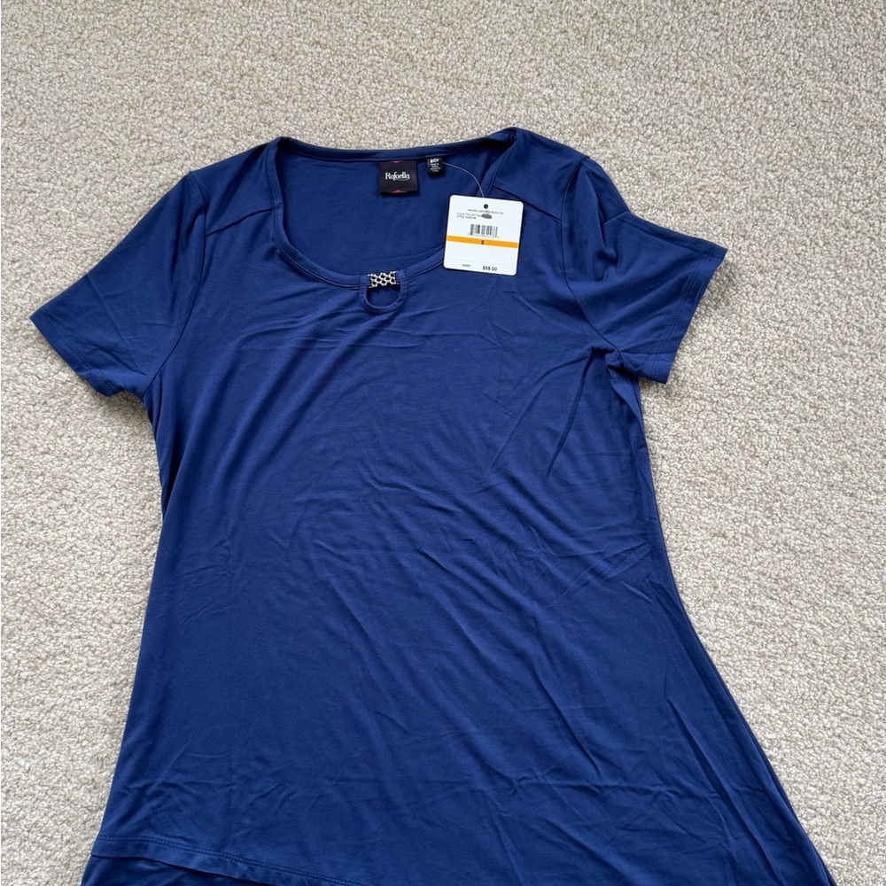 Women’s Navy Short-Sleeve Scoop Neck Top with Decorative Ring Size Small NWT